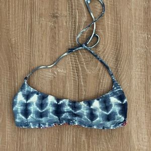 Billabong reversible top